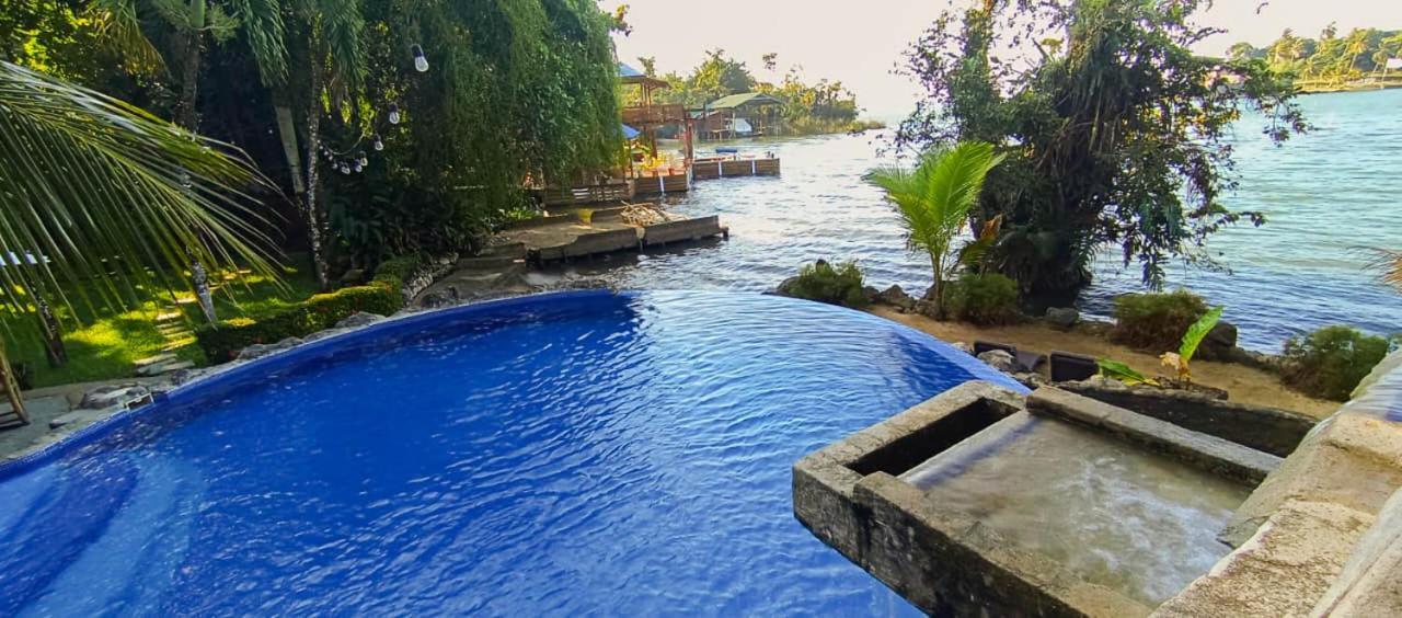 Casa Caribe Hotel Rio Dulce Extérieur photo